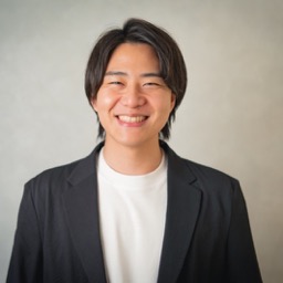 伊藤 輝